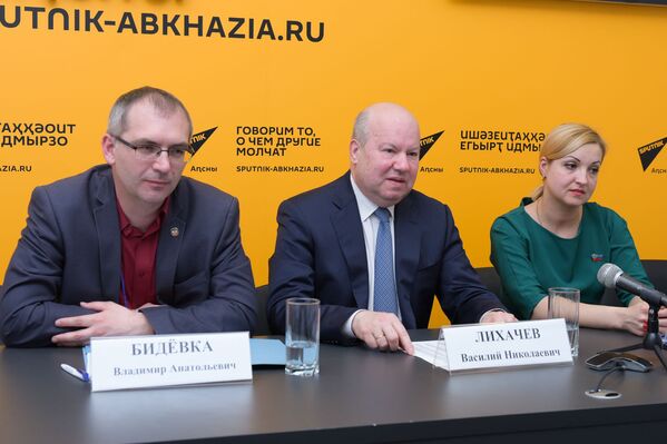 Пресс-конференция с наблюдателями от Совета Федерации России - Sputnik Абхазия