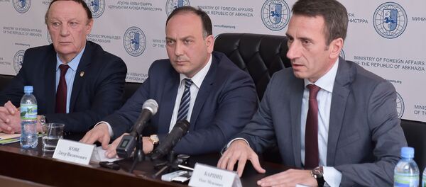 Пресс-конференция по итогам рабочего визита делегации Республики Абхазия в Венесуэлу Пресс-конференция по итогам рабочего визита делегации Республики Абхазия в Венесуэлу - Sputnik Абхазия