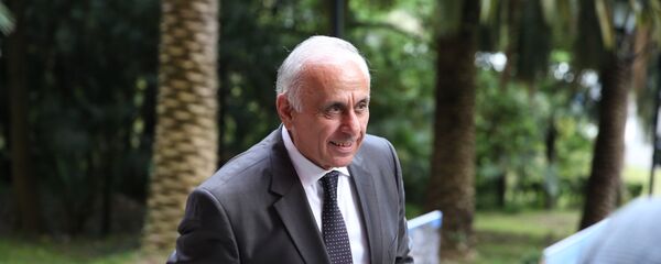 Президент ТПП Абхазии Геннадий Гагулия на встрече с турецкими журналистами 2014 год Президент ТПП Абхазии Геннадий Гагулия на встрече с турецкими журналистами 2014 год - Sputnik Абхазия