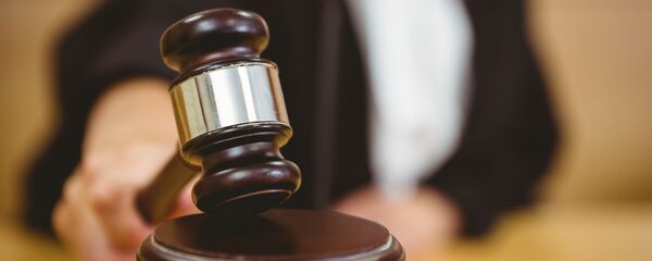 Женщина-судья с молотком Женщина-судья с молотком - Sputnik Аҧсны
