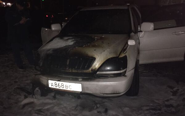 Сгоревшая машина судьи Тимура Шония - Sputnik Абхазия