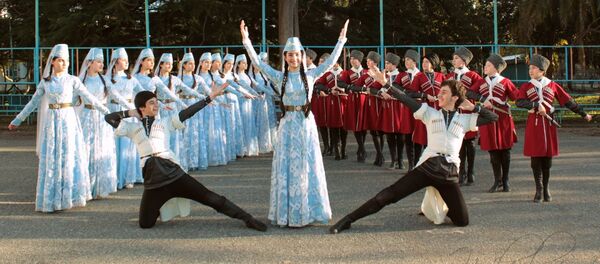 Гагрский хореографический ансамбль Афыртын - Sputnik Абхазия