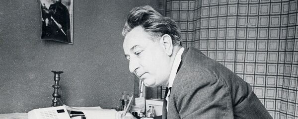 Дмитрий Гулия в своем кабине Дмитрий Гулия в своем кабине - Sputnik Абхазия