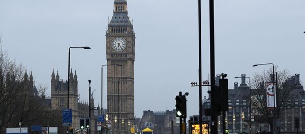 Следователи и полиция на месте теракта на Вестминстерском мосту в Лондоне Следователи и полиция на месте теракта на Вестминстерском мосту в Лондоне - Sputnik Абхазия