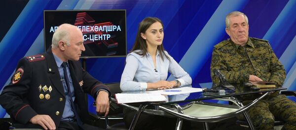 До конца года - 100 тысяч: глава МВД Абхазии рассказал о выдаче паспортов До конца года - 100 тысяч: глава МВД Абхазии рассказал о выдаче паспортов - Sputnik Абхазия