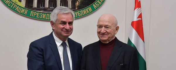 Рауль Ҳаџьымбеи Никита Симониани еиԥылеит Рауль Ҳаџьымбеи Никита Симониани еиԥылеит - Sputnik Аҧсны
