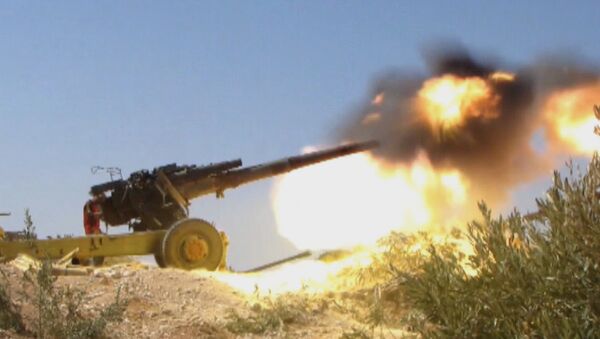 Сирийские солдаты сражаются с боевиками на севере провинции Хама - Sputnik Абхазия