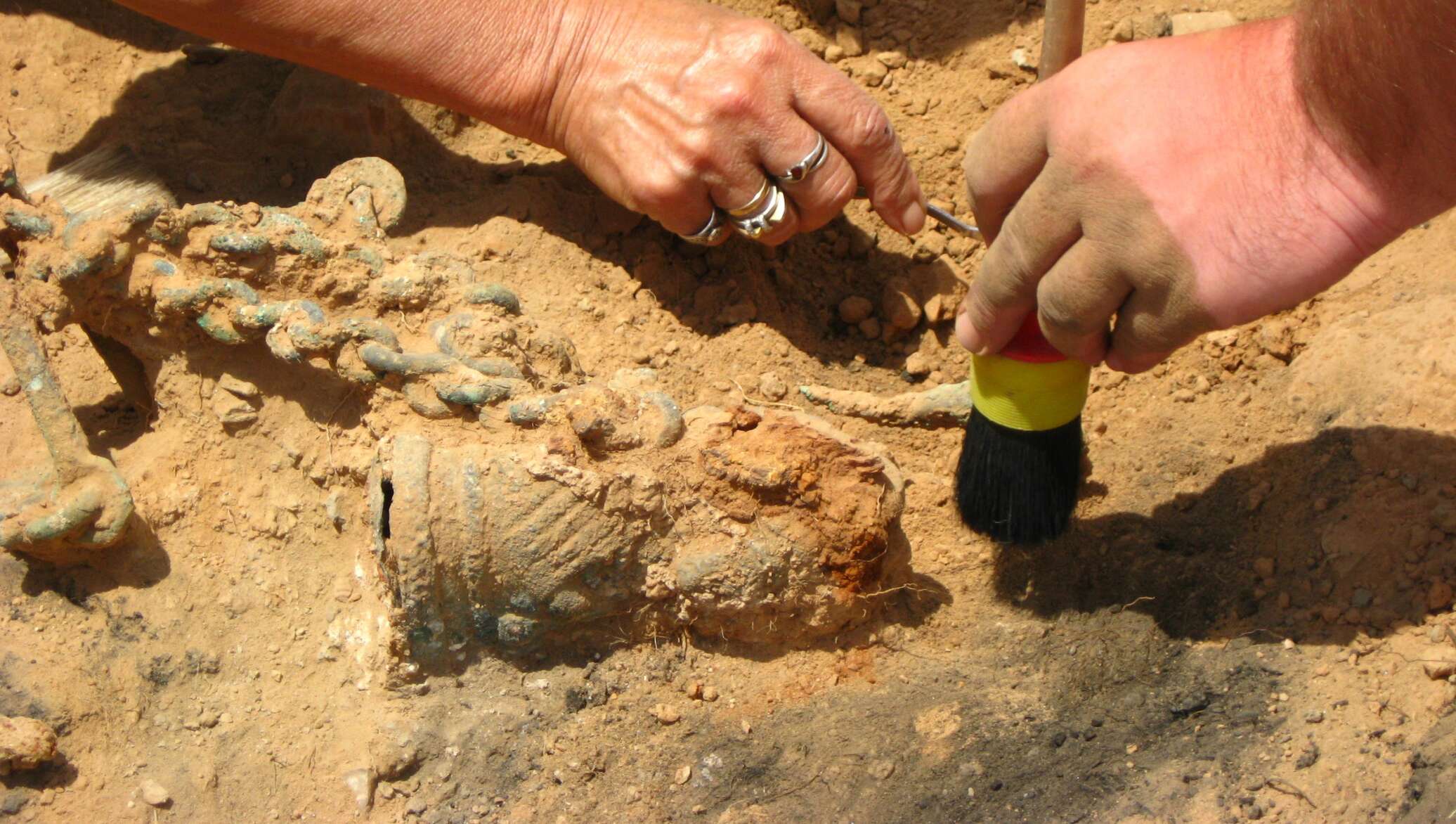 профессия археолог. археолог. генри сервин археолог. архелогоги в таджикистане. профессия археолог.