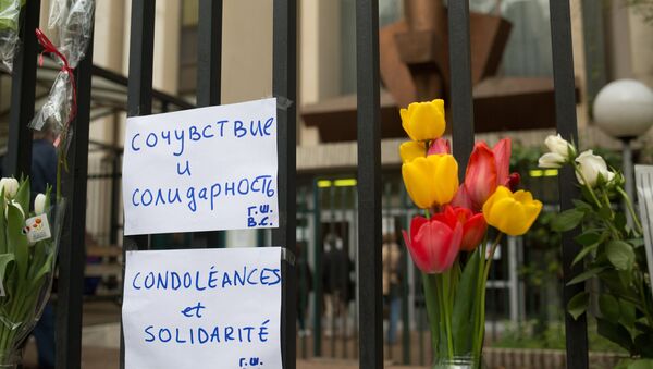 Траурные мероприятия за рубежом в память о погибших при взрыве в метро Санкт-Петербурга - Sputnik Абхазия