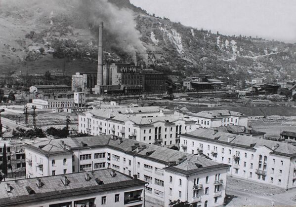 Ткуарчал был основан в 1942 году как индустриальный центр республики, здесь стали добывать уголь. - Sputnik Абхазия