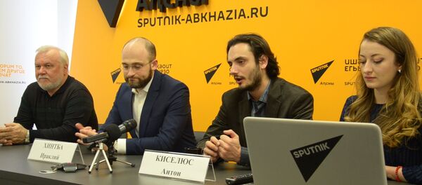 Спектакль, дающий надежду: создатели Пяти вечеров приоткрыли секреты Спектакль, дающий надежду: создатели Пяти вечеров приоткрыли секреты - Sputnik Абхазия