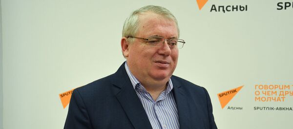 аҭоурыхтә наукақәа ркандидат, Аԥснытәи аҳәынҭқарратә университет адоцент, Аԥсуаҭҵааратә институт аҵарауаҩ еиҳабы Сослан Салаҟаиа. аҭоурыхтә наукақәа ркандидат, Аԥснытәи аҳәынҭқарратә университет адоцент, Аԥсуаҭҵааратә институт аҵарауаҩ еиҳабы Сослан Салаҟаиа. - Sputnik Аҧсны