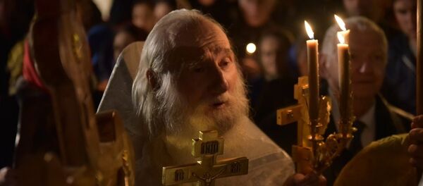 Пасхальная служба в сухумском кафедральном соборе Пасхальная служба в сухумском кафедральном соборе - Sputnik Абхазия