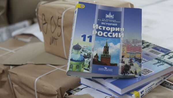 Последняя партия из 567 тысяч учебников для крымских школ прибыла в Симферополь - Sputnik Абхазия