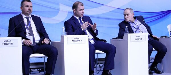 Адгур Ардзинба на Ялтинском международном экономическом форуме–2017 - Sputnik Абхазия