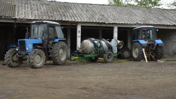 Обновки к сезону: аграрии Абхазии получили и оценили новую сельхозтехнику - Sputnik Абхазия