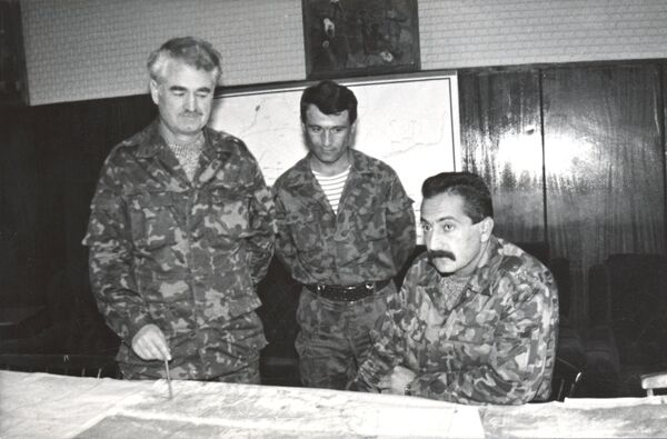 С апреля 1993 года до июня 1996 года, а также с 2005 по 2007 годы Султан Сосналиев был министром обороны Абхазии.  - Sputnik Абхазия