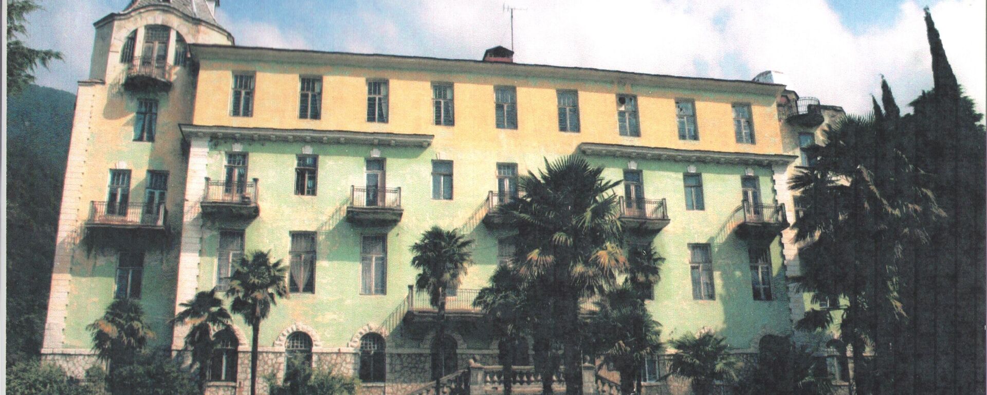Вторая школа в Гагре в 1938 году - Sputnik Абхазия, 1920, 28.04.2017
