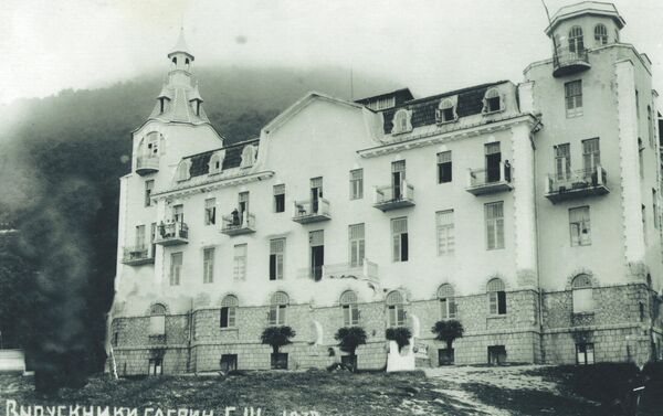 Вторая школа в Гагре в 1938 году - Sputnik Абхазия