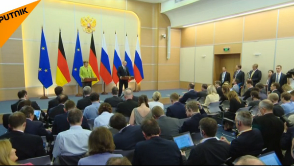 LIVE: Совместная пресс-конференция Владимира Путина и Ангелы Меркель в Сочи - Sputnik Абхазия