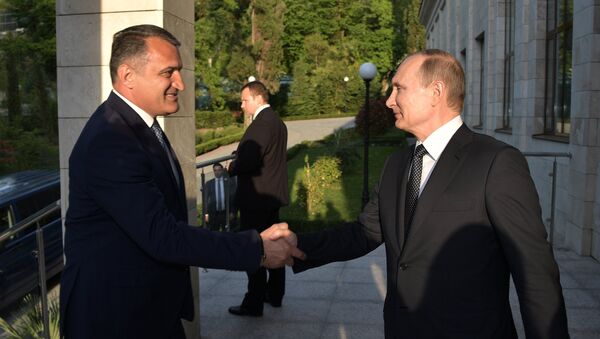 Встреча президента РФ В. Путина с президентом Республики Южная Осетия А. Бибиловым - Sputnik Аҧсны