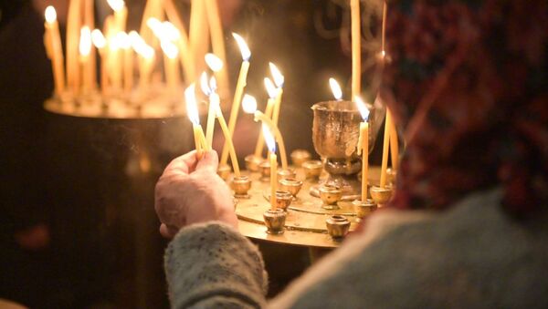 Пасха в Сухумском соборе: кадры богослужения - Sputnik Абхазия