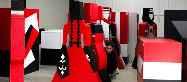 Подготовка инсталляции Храм поэзии к столетию Баграта Шинкуба - Sputnik Абхазия