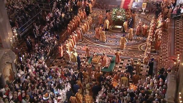 Мощи Николая Чудотворца доставили в храм Христа Спасителя в Москве - Sputnik Абхазия