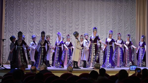 Братский танец: выступление ансамбля Шапсугия в Сухуме - Sputnik Абхазия
