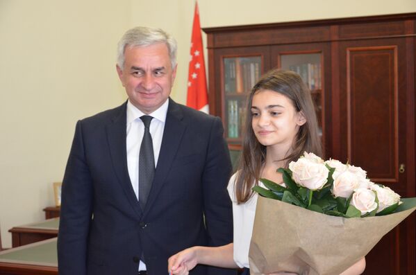 Встреча Валерии Адлейба с Президентом Раулем Хаджимба - Sputnik Абхазия