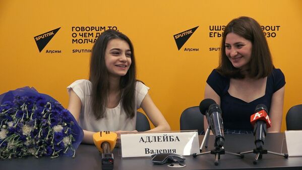 Пресс-конференция победительницы музыкального проекта Ты супер! Валерии Адлейба - Sputnik Абхазия