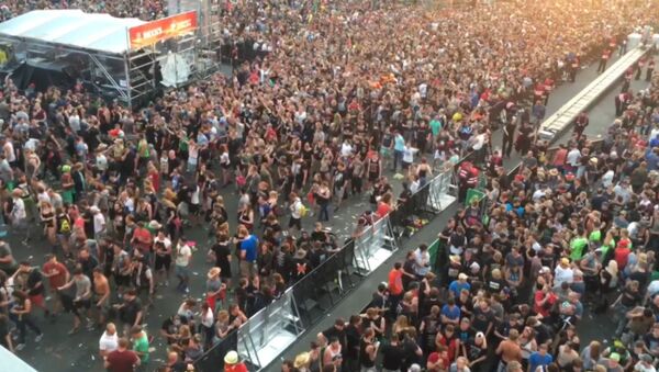 Эвакуация посетителей рок-фестиваля Rock am Ring в Германии - Sputnik Абхазия