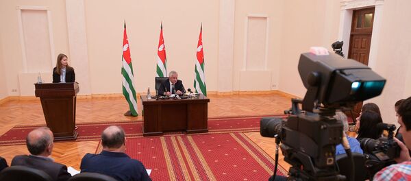 Пресс-конференция президента Рауля Хаджимба Пресс-конференция президента Рауля Хаджимба - Sputnik Абхазия