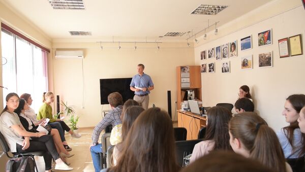 Абхазским студентам российских вузов рассказали о правилах учебы в РФ - Sputnik Абхазия