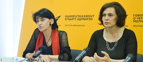 Фазиль Искандер ихьӡ зху ахԥатәи Жәларбжьаратәи акультура афестиваль Ауаҩы игыларҭа иалацәажәон Sputnik апресс-центр аҟны Фазиль Искандер ихьӡ зху ахԥатәи Жәларбжьаратәи акультура афестиваль Ауаҩы игыларҭа иалацәажәон Sputnik апресс-центр аҟны - Sputnik Аҧсны