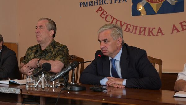 Хаджимба рассказал, за что нужно уволить сотрудников ГАИ, написавших рапорты - Sputnik Абхазия