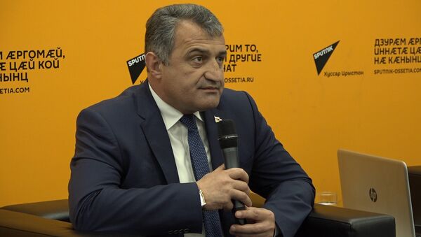 Президент Южной Осетии рассказал, что думает о Sputnik - Sputnik Абхазия