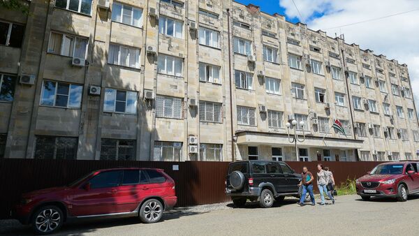 Здание правительства по улице Званба 9 - Sputnik Абхазия