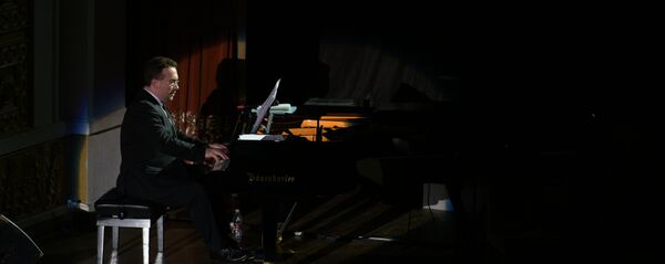 Концерт Let it Beatles коллектива Фонограф-джаз-бэнд Концерт Let it Beatles коллектива Фонограф-джаз-бэнд - Sputnik Абхазия