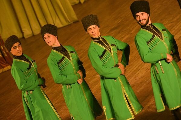 Государственный ансамбль Республики Южная Осетия Симд во время концерта - Sputnik Абхазия