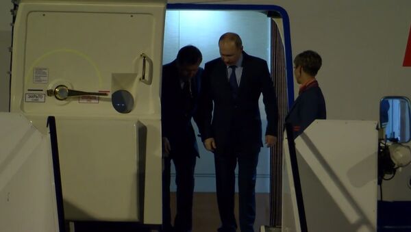 Прибытие  Владимира Путина в Гамбург на саммит G20 - Sputnik Абхазия