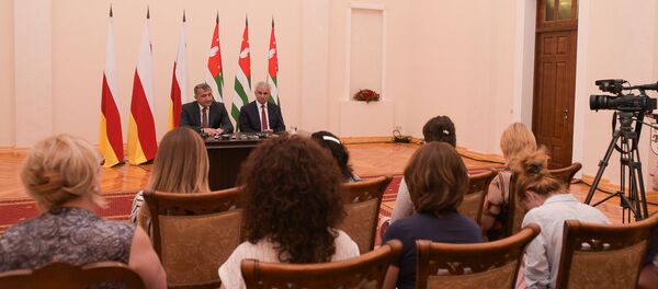 Визит президента Южной Осетии Анатолия Бибилова в Абхазию - Sputnik Абхазия