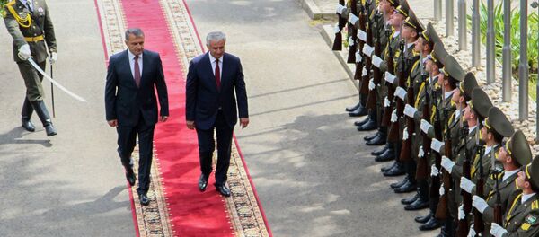 Визит президента Южной Осетии Анатолия Бибилова в Абхазию Визит президента Южной Осетии Анатолия Бибилова в Абхазию - Sputnik Абхазия