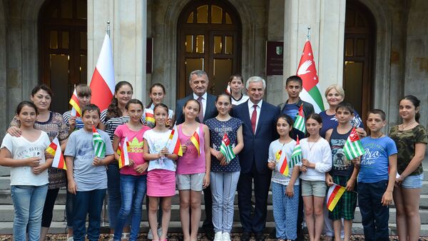Президенты РЮО и Абхазии встретились в Сухуме - Sputnik Абхазия