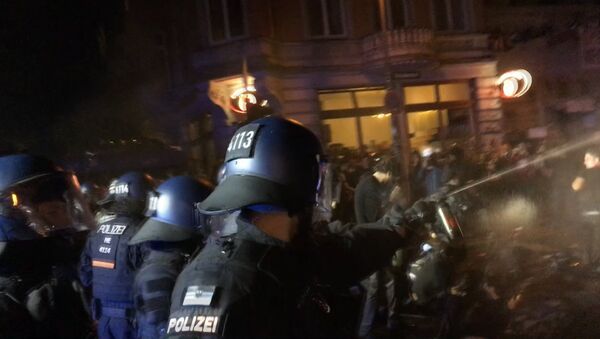 Третья ночь беспорядков в Гамбурге - Sputnik Абхазия
