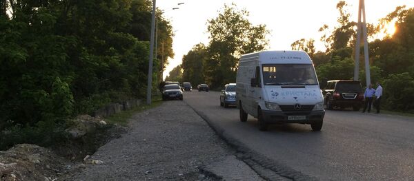 Участок дороги, на котором было совершено нападение на туристов Участок дороги, на котором было совершено нападение на туристов - Sputnik Абхазия