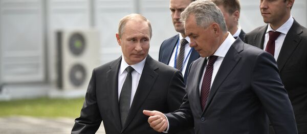 Президент РФ В. Путин посетил Международный авиасалон МАКС-2017 в подмосковном Жуковском Президент РФ В. Путин посетил Международный авиасалон МАКС-2017 в подмосковном Жуковском - Sputnik Абхазия