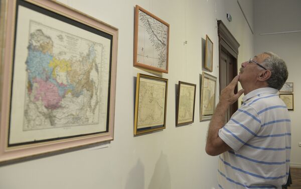 Выставка коллекции старинных карт и гравюр XIX века Ибрагима Чкадуа - Sputnik Абхазия