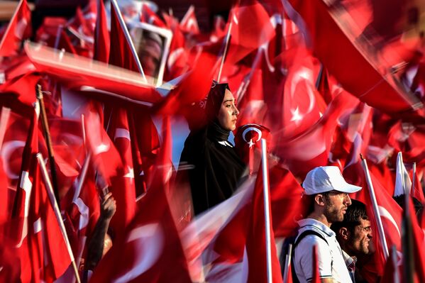 Турция отмечает один год с момента неудавшегося государственного переворота, направленного на свержение президента Реджепа Тайипа Эрдогана. - Sputnik Абхазия