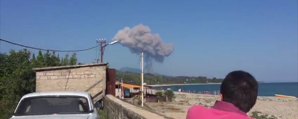 Кадры взрыва в селе Приморское Кадры взрыва в селе Приморское - Sputnik Абхазия